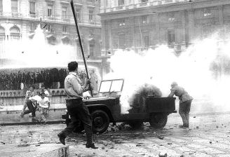 Genova caccia i fascisti, giugno 1960