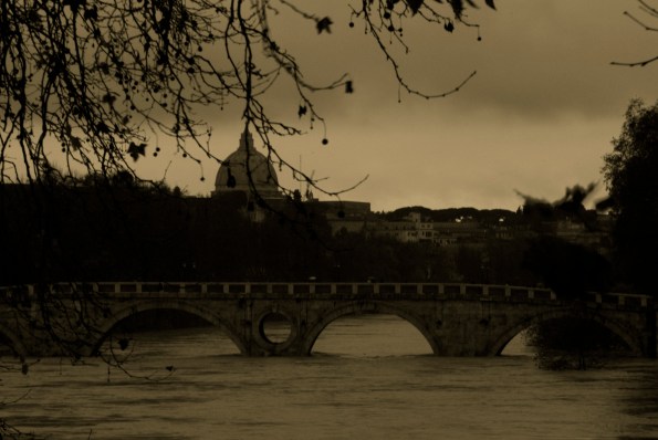 Foto di Valentina Perniciaro _Ponte Sisto fa l'occhitto_