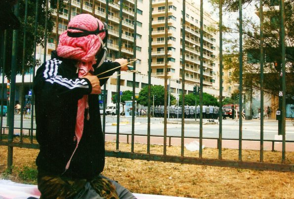 cortei_GEfionda Foto di Valentina Perniciaro _Piazzale Kennedy, G8 2001_