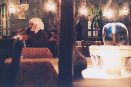 damasco06_donnafontana Foto di Valentina Perniciaro <Tipico ristorante siriano...sapori, fontane, narghilè e profumi>