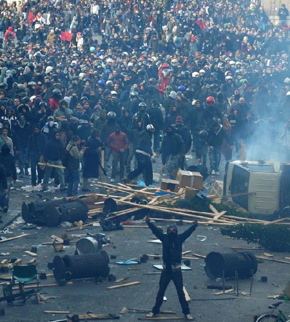 Roma, Piazza del Popolo, 14 dicembre 2010