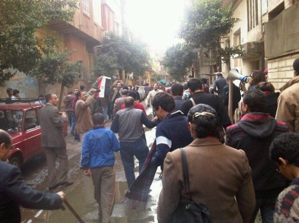 Hundreds of anti-government protesters have gathered in the Egyptian capital Cairo, despite warnings from authorities that they face arrest. Cairo, Egypt. 25/01/2011