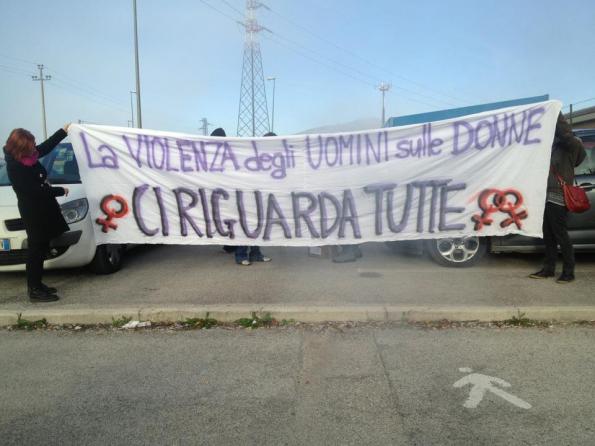 10493_10151125555428429_1386472512_n